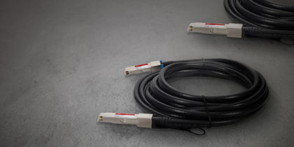 Picture for blogpost Efficient cable management with Proline's color-coded QSFP28 100G Hybrid DACs