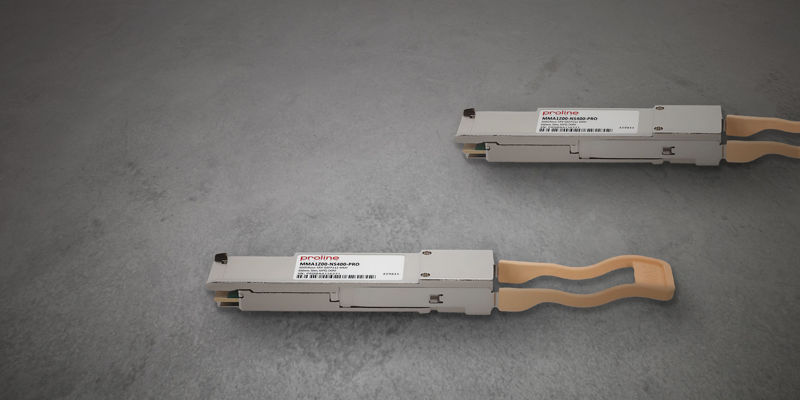Picture for blogpost Experience Next-Level Connectivity with the 400G QSFP112 SR4 Transceiver